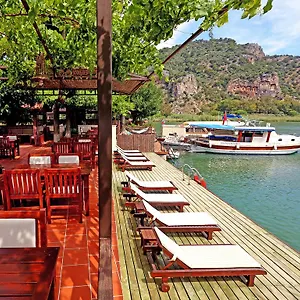 3* Pensión Midas
